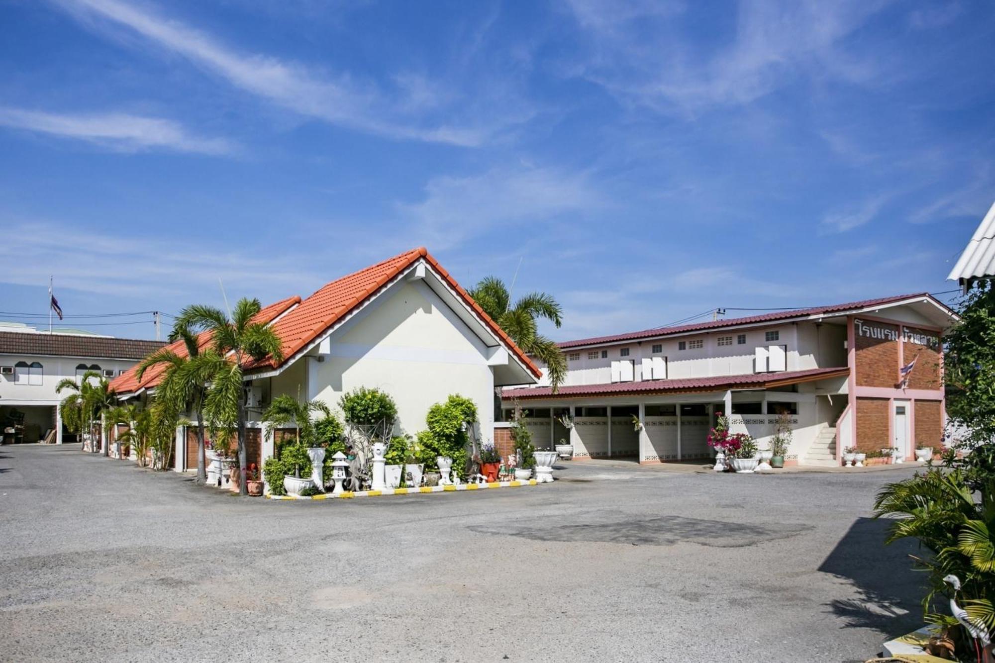 Bualuang Hotel Ang Thong Exterior foto